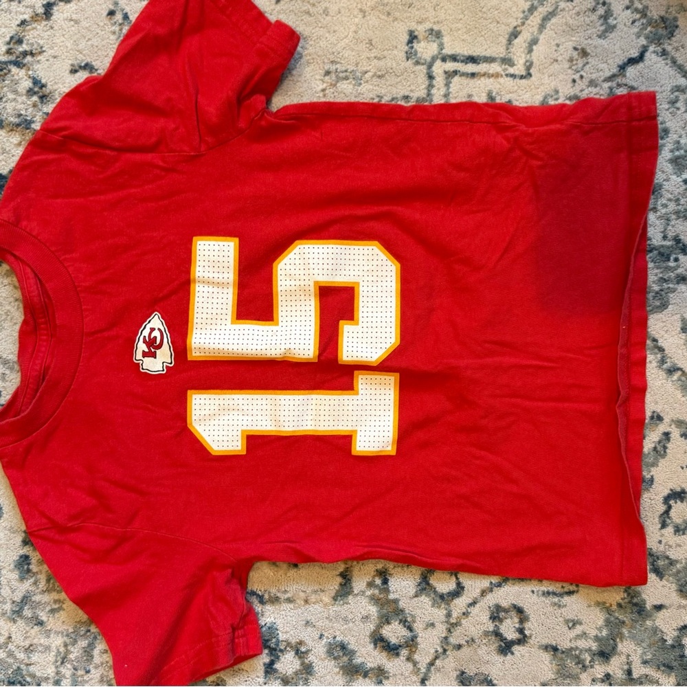Nike Red Kids Patrick Mahomes chiefs tshirt